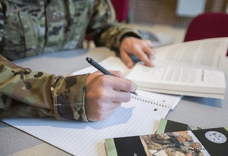 Azerbaijan and Saudi Arabia discuss military education cooperation 